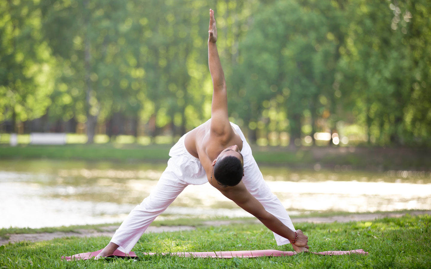 Yoga για άνδρες, αυξάνει την ενέργεια και καταπολεμά το άγχος